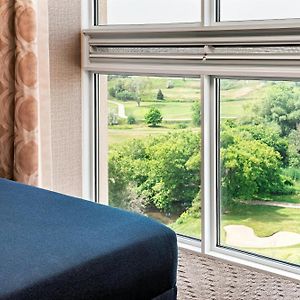 Larger Guest room 2 Queen Golf view High floor